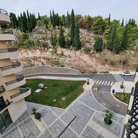 Fantastic New Centre Apartment Podgorica Exterior photo